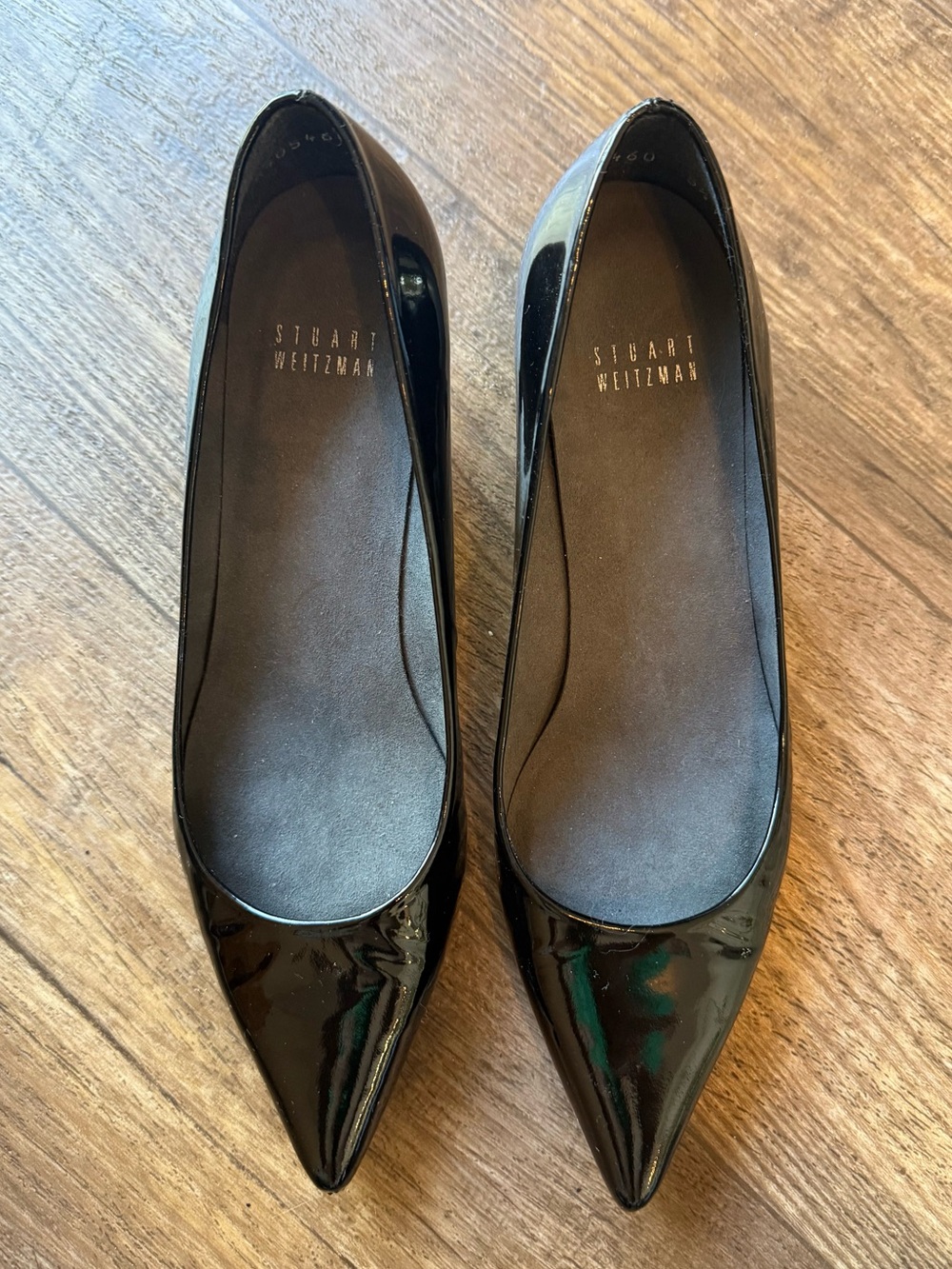 Stuart Weitzman Black Patent Leather Pointed Toe Kitten Heel Pumps US 5-5.5